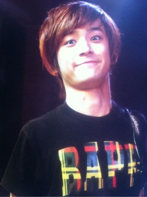 쟂니 턱살도 사랑해 🤟 겁나게 귀욥네 진짜로

#FTISLAND #FT아일랜드 
#이재진 #LEEJAEJIN #イジェジン