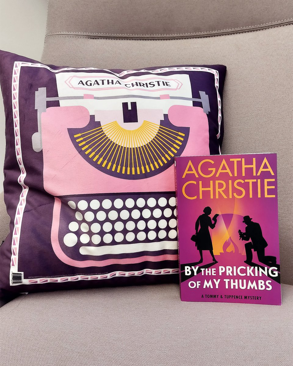 Agatha Christie tweet media