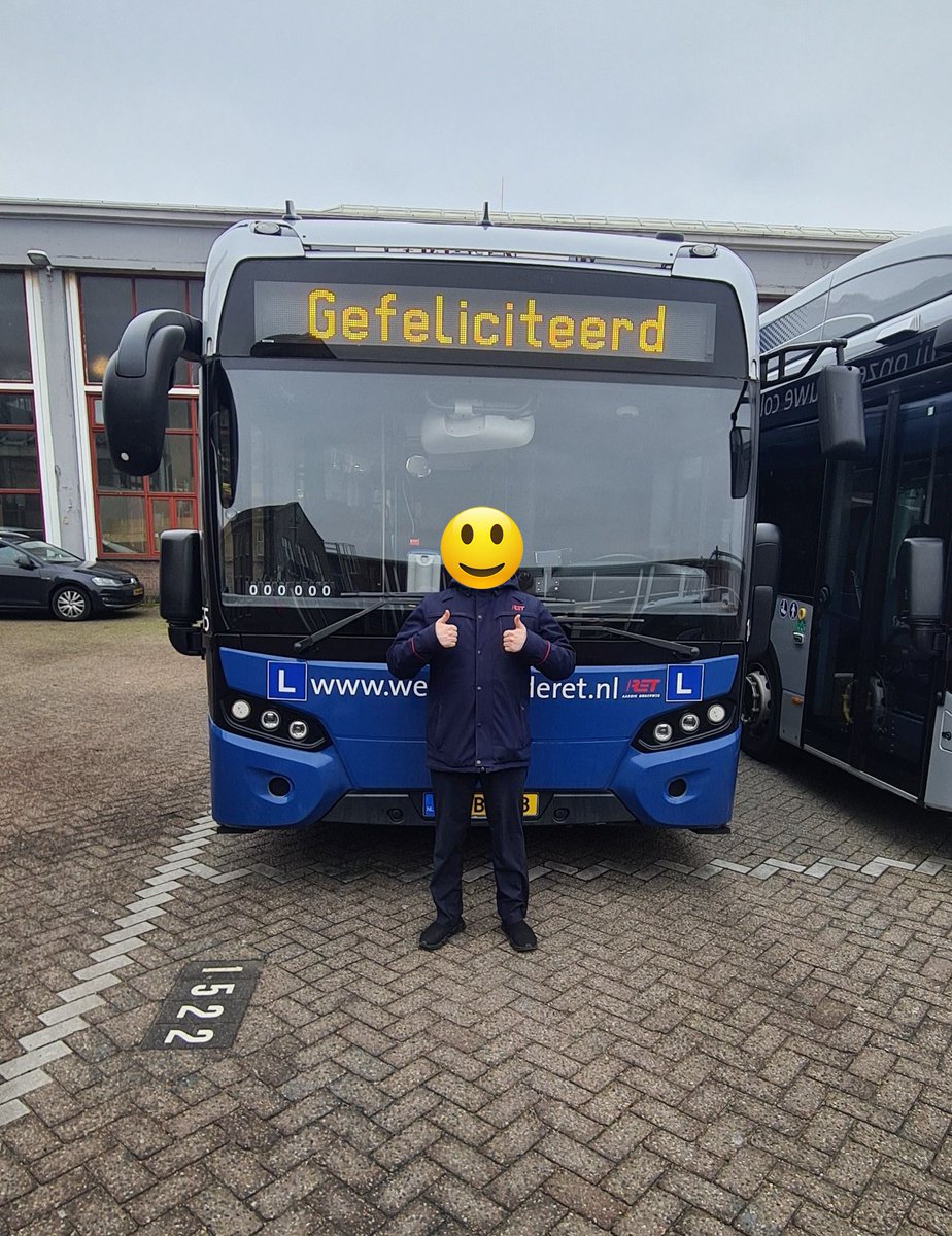 Vandaag geslaagd voor mijn bus rijbewijs bij de <a href="/RETRotterdam/">RET</a> , heel blij! Op naar het volgende. Aldus aardig onderweg 😉