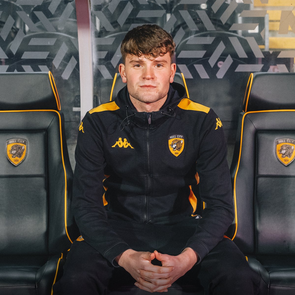 HullCityAcademy's tweet image. 🏆 SSE Airtricity Under-17 League winner
⚽️ Scored in the UEFA Youth League
👕 Made over 30 senior appearances for UCD AFC

👊 Our new striker, Hugh Parker! 

🐯 #hcafc #hcafcU21