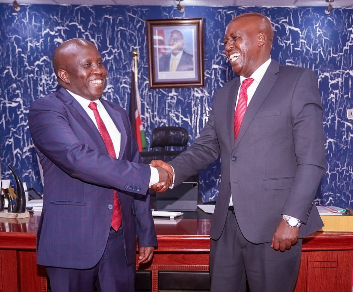 Roads_KE's tweet photo. The Principal Secretary for Roads Eng Joseph Mbugua today paid a courtesy call on the Principal Secretary for @MoICTKenya and Digital Economy Eng. @tanuijohn in his Teleposta office.

They discussed matters of mutual concern to the two State Departments. https://t.co/Aqxq3qMyeN
