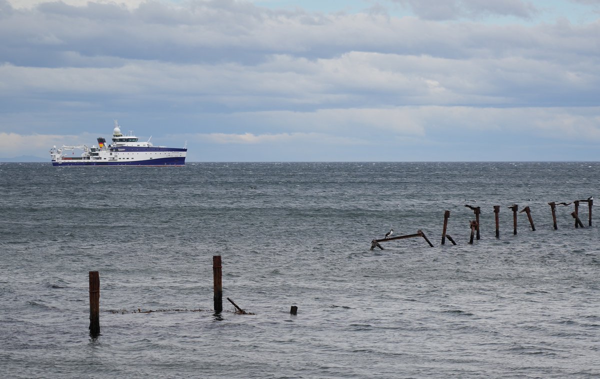 IEOoceanografia's tweet photo. El buque oceanográfico Odón de Buen pone rumbo a la Antártida para probar su capacidad polar 🛳️🇦🇶

Durante los próximos 20 días, un equipo científico-técnico del #IEO y la @utm_csic llevará a cabo la primera navegación antártica del barco.

➡️ https://t.co/fANzqru1au https://t.co/mAsuEmGEgj