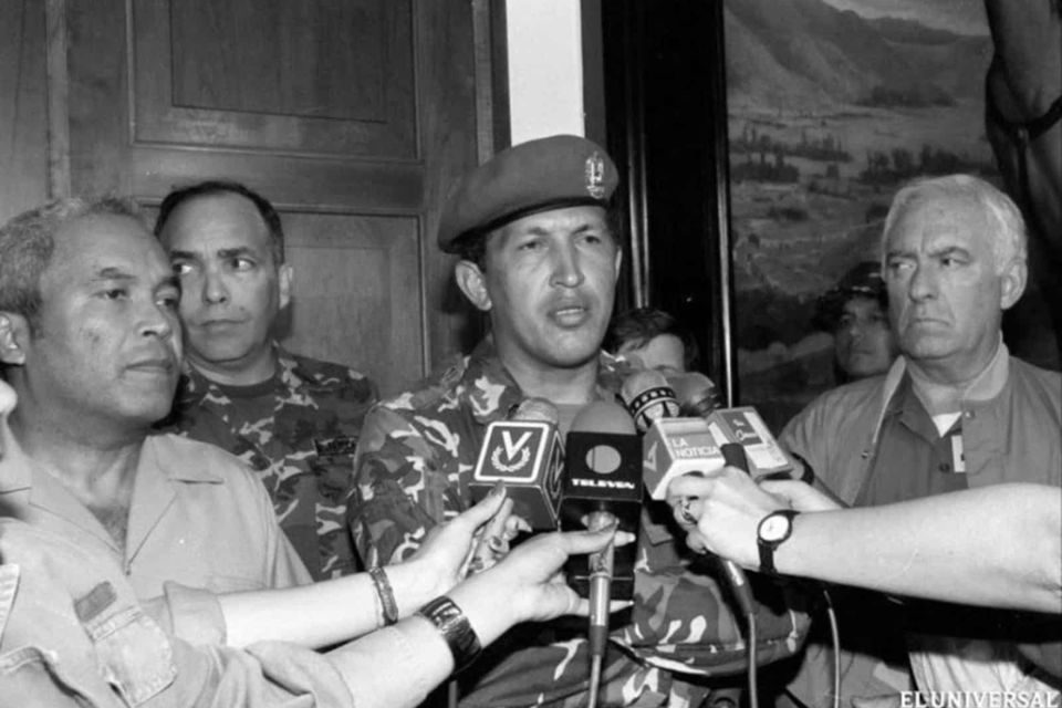 AFPVEN's tweet photo. El día que volvió la dignidad a Venezuela. Un alzamiento contra un gobierno indigno, 33 años después, seguimos aquí; del lado correcto de la historia. https://t.co/rc3Qu2uwZk