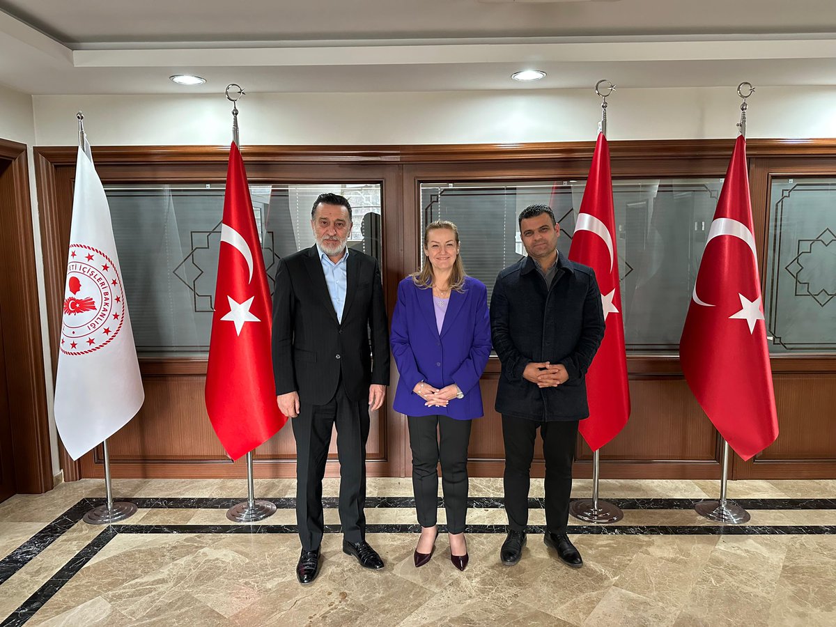 FUAT YILDIRIM 🇹🇷 (@bskfuatyildirim) on Twitter photo Etimesgut İlçemize atanan Kaymakamımız Sn. Özlem Bozkurt GEVREK ‘i makamlarında ziyaret ederek hayırlı olsun dileklerimi ilettim.
Nazik misafirperverliğinden dolayı kendilerine teşekkür ederim. Etimesgut İlçemize atanan Kaymakamımız Sn. Özlem Bozkurt GEVREK ‘i makamlarında ziyaret ederek hayırlı olsun dileklerimi ilettim.
Nazik misafirperverliğinden dolayı kendilerine teşekkür ederim.