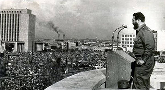 En la Segunda Declaración de La Habana #Fidel recordó: "Ya Martí, en 1895, señaló el peligro que se cernía sobre América y llamó al imperialismo por su nombre: imperialismo". Ese peligro sigue vigente y la respuesta es la unidad. #SiempreAntimperialista