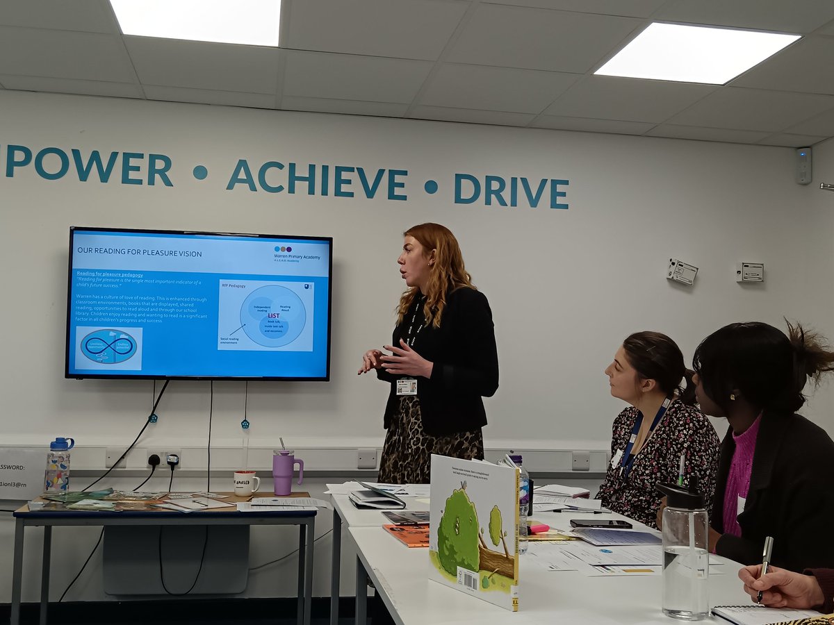 Amazing to hear from <a href="/missgriffithsy6/">Kellie Salam</a> <a href="/pithers_fern/">Miss P</a>  about establishing a pleasure-reading culture through meaningful, shared social reading practices within and beyond the school community.
"It takes time, but it's worth it for the impact on the children." <a href="/OpenUni_RfP/">Reading for Pleasure 🧶</a>