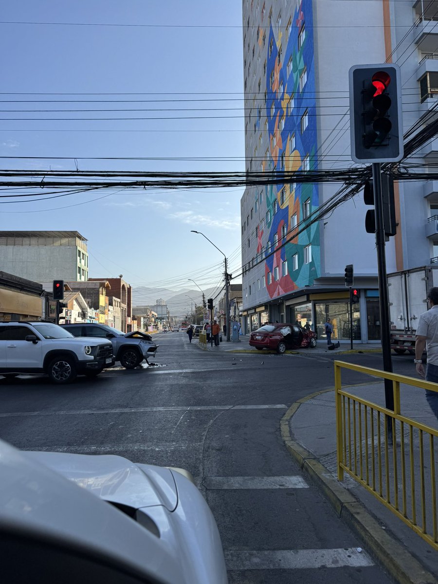 Nortinacomun's tweet image. Accidente en intersección Ossa con Copiapo #Antofagasta