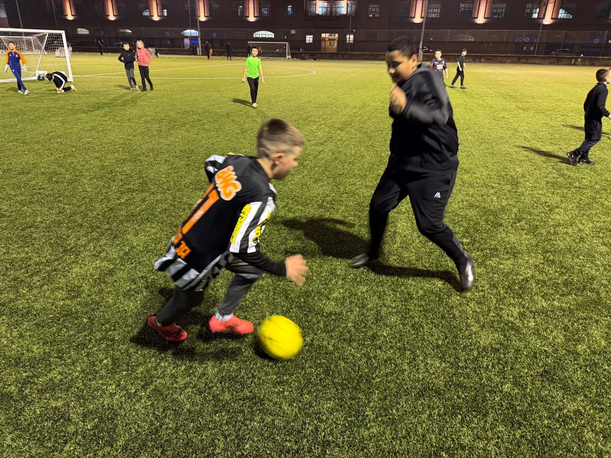 Alistair Neil tweet media