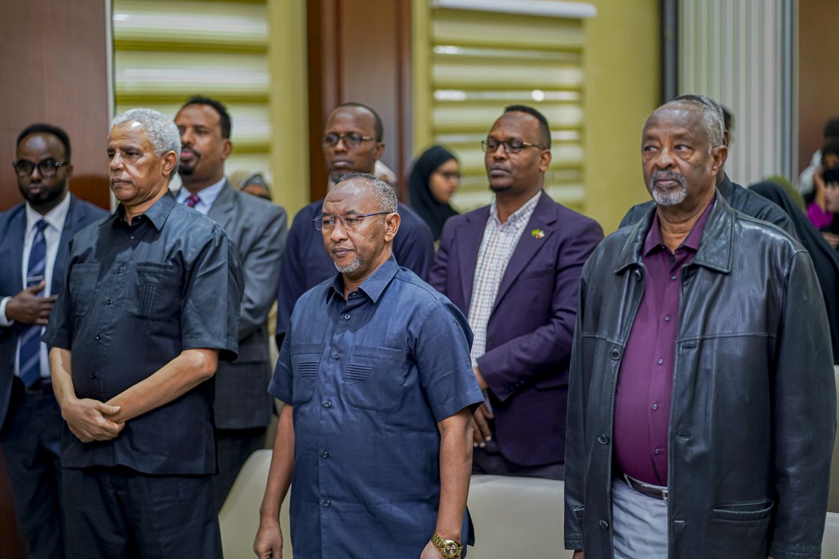 MohamudHAbdi's tweet image. Waxa aan maanta ka qayb galay madal ururrada bulshada rayidka ah, oo ay hor kacayso Dalladda SONSAF, ay kusoo bandhigayeen warbixin ay ka diyaariyeen doorashooyinka dalka ka dhacay 2024-kii.
Waxa Ilaahay mahaddii ah in dalkeenna lagu majeerto doorashooyin xidhiidh ah oo si…