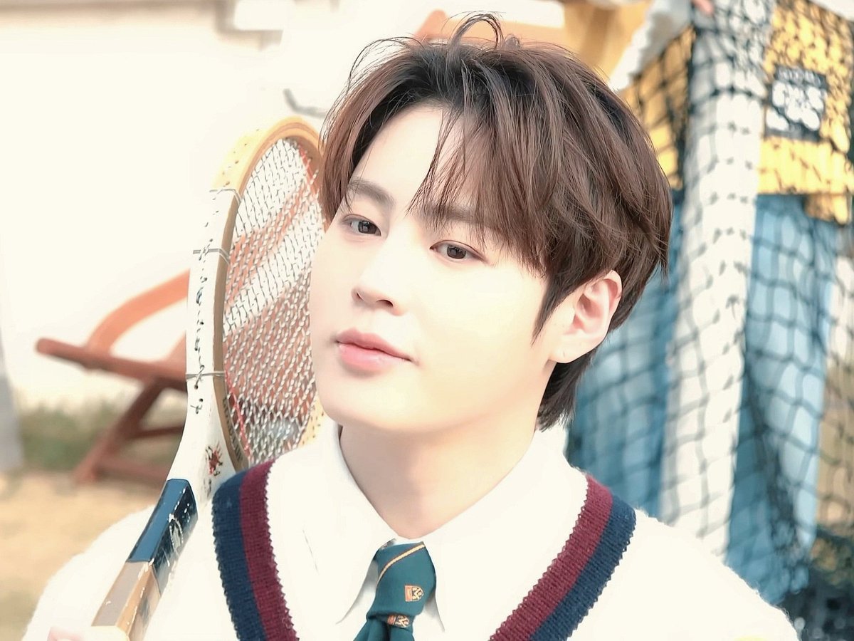 sarangsungwoon's tweet photo. 2025 SEASON'S GREETINGS
ROYAL CLASSIC
ᘏ▸◂ᘏ
꒰ ɞ̴̶̷ ·̮ ɞ̴̶̷ ꒱ .oO (우앙으앙)
/>🎾c\ ♡
#하성운 #HASUNGWOON #ROYALCLASSIC https://t.co/tlMSDE6gYf