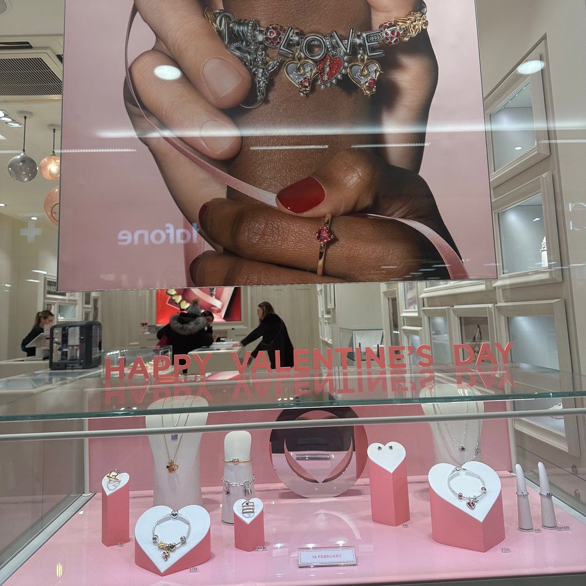 Luton BID (@lutonbid) on Twitter photo Love is in the air... and in #Luton town centre 💘
From sparkling gifts at Pandora, to designer deals at TK Maxx and budget-friendly finds at Poundland, discover the perfect presents at your favourite stores.
#LutonTown @Pandora_UK <a href="/tkmaxxshop/">tkmaxxshop</a> <a href="/Poundland/">Poundland</a> <a href="/LutonPointUK/">Luton Point Official</a> Love is in the air... and in #Luton town centre 💘
From sparkling gifts at Pandora, to designer deals at TK Maxx and budget-friendly finds at Poundland, discover the perfect presents at your favourite stores.
#LutonTown @Pandora_UK <a href="/tkmaxxshop/">tkmaxxshop</a> <a href="/Poundland/">Poundland</a> <a href="/LutonPointUK/">Luton Point Official</a>