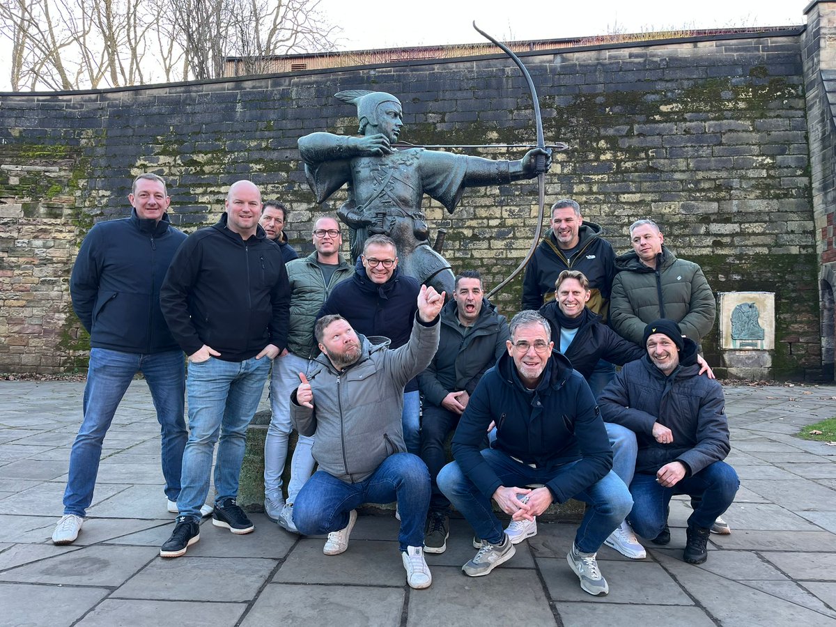 Robin Hood C21st tweet media