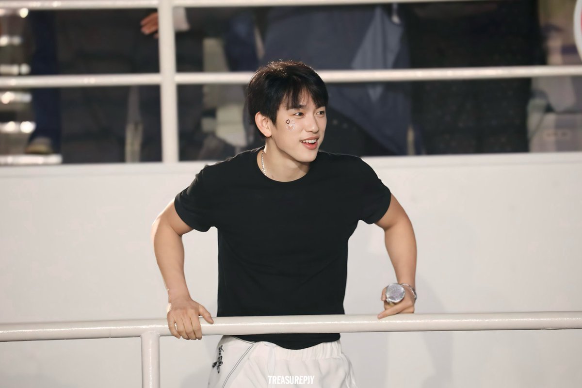 n22904991's tweet photo. 녕시 https://t.co/GbI98aU4du