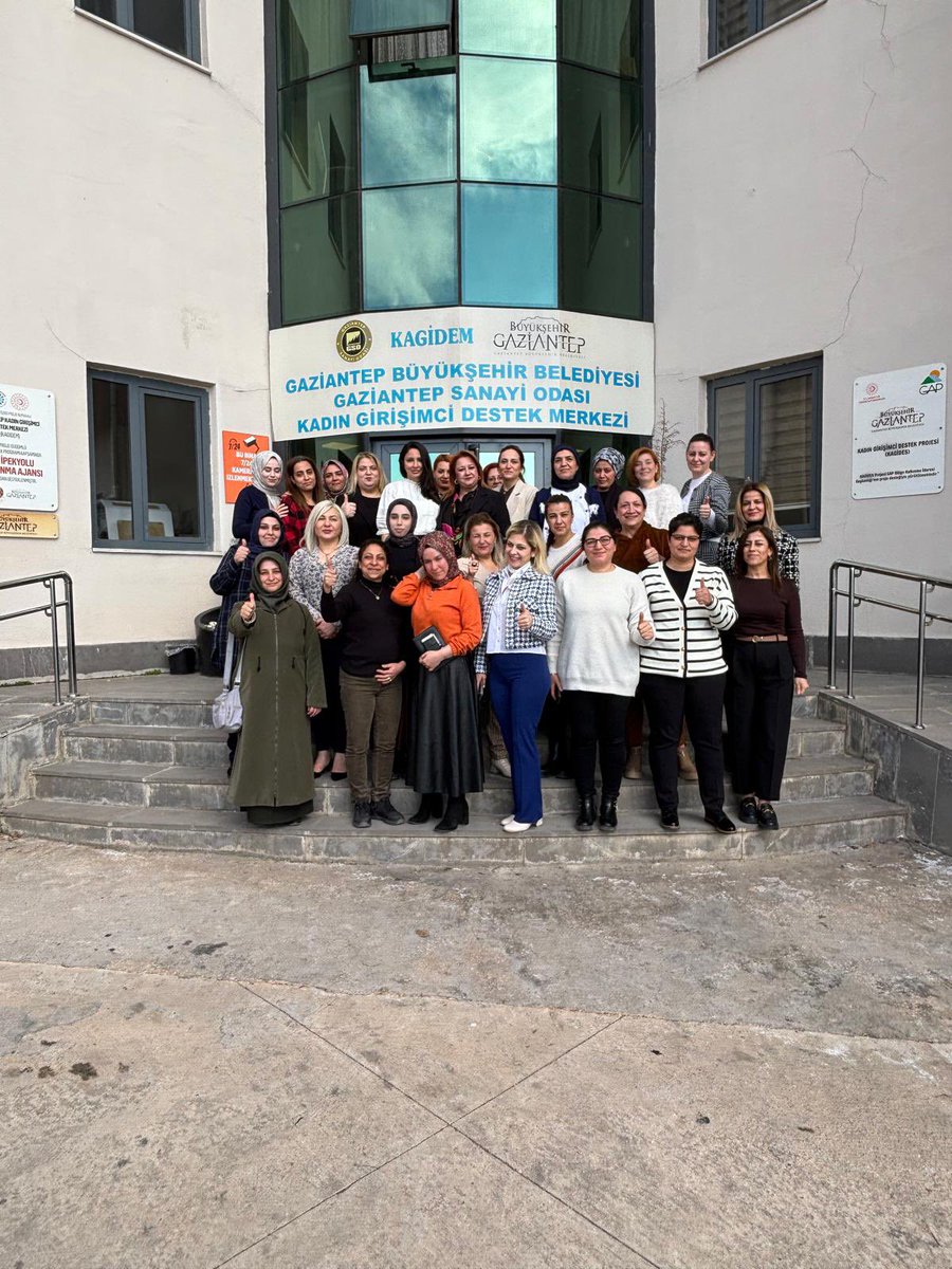 gbbsosyal's tweet photo. Girişimci Kadınlarımızla İhracat Workshopu Gerçekleştirdik.📌

Girişimci kadınlarımızın ihracat potansiyelini artırmak amacıyla,İhracatçı Kadınlar Derneği (İKADE) Başkanı Sevtap Küçük’ün katılımıyla bir "Seviye Tespit Workshopu"düzenledik.

📍KAGİDEM

@FatmaSahin @MABDULLAHAKSOY https://t.co/llAhwNGZ79