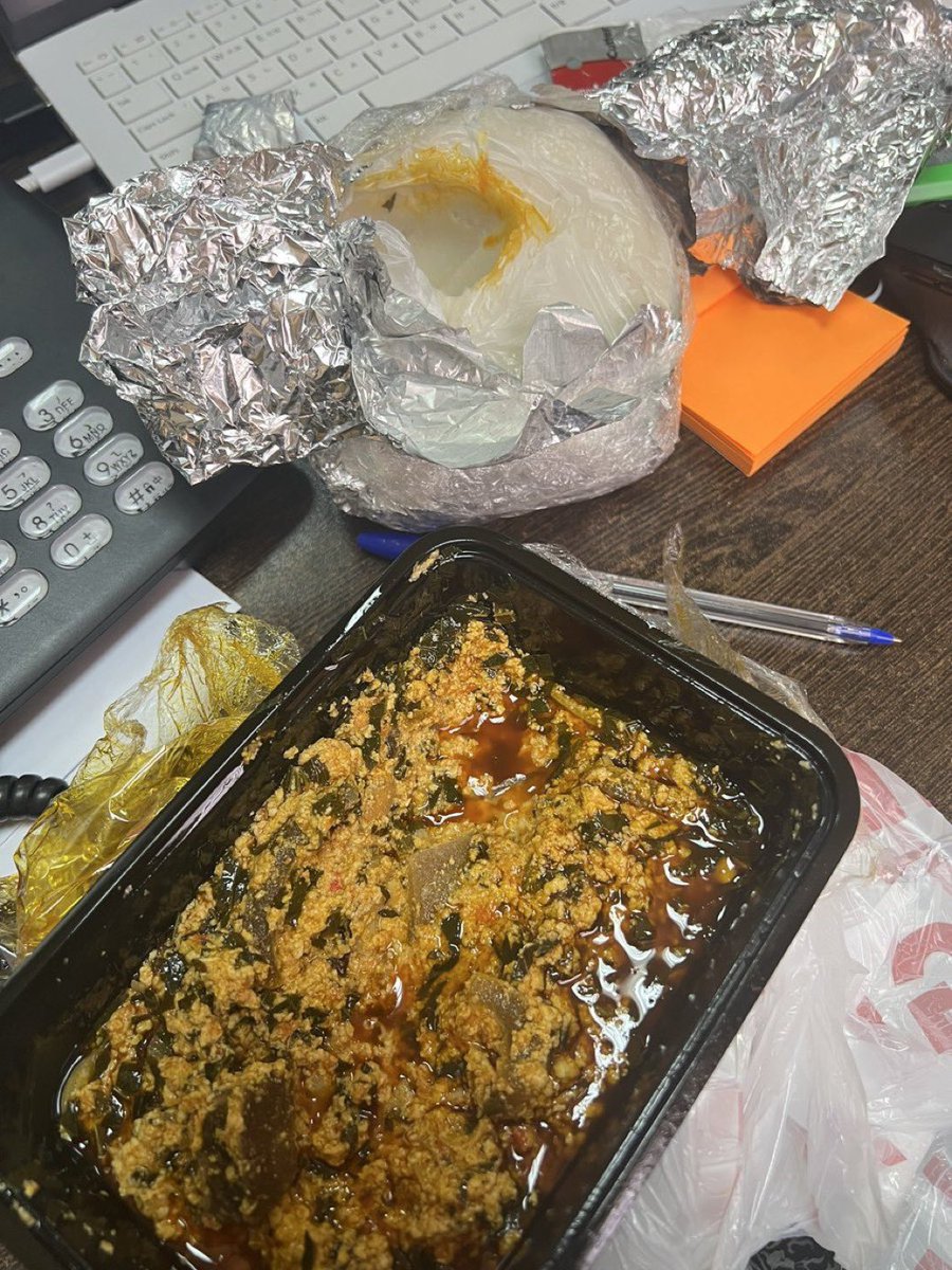 Nekie_neka's tweet image. Omg. Pleaseee RT this, guysss🥹🙇🏽‍♀️🧎🏽‍♀️ I’m always up like NEPA when it comes to eating Mummy Mo’s food pleaseeee😭😭