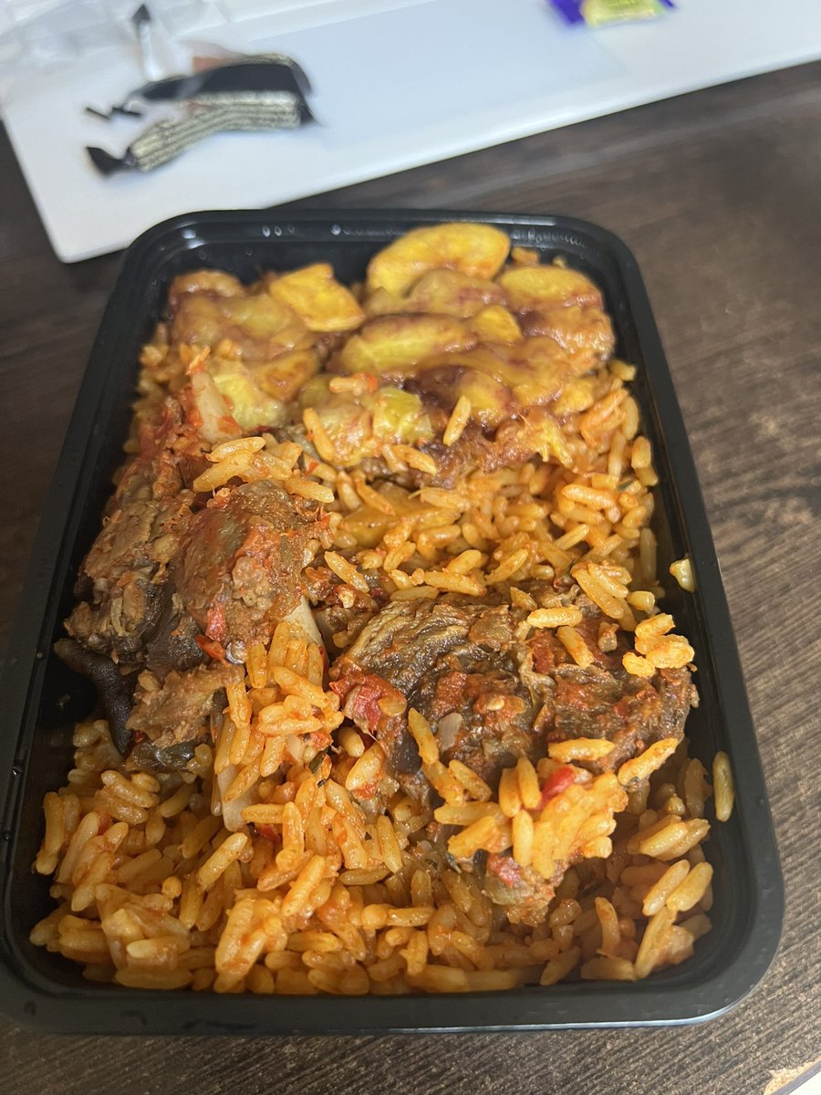 Nekie_neka's tweet image. Omg. Pleaseee RT this, guysss🥹🙇🏽‍♀️🧎🏽‍♀️ I’m always up like NEPA when it comes to eating Mummy Mo’s food pleaseeee😭😭