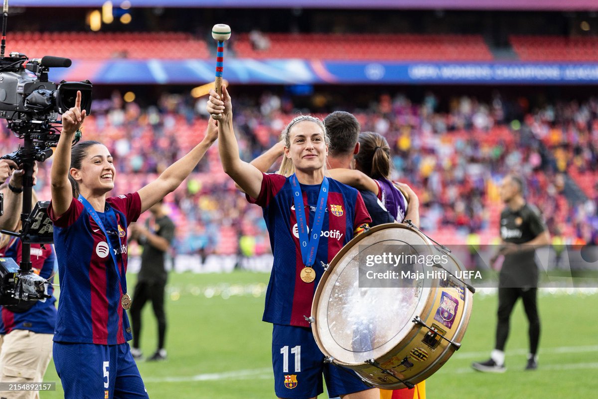 womensfootie_id's tweet photo. Tepat hari ini (4 Februari 1994), salah satu pesepakbola wanita terbaik dunia dilahirkan. Pemain berkebangsaan Spanyol bernama Alèxia Putellas i Segura.

Terlahir dari keluarga yang bermain basket dan juga olahraga lain selain sepakbola, namun dia sedari kecil sudah menyukai sepakbola.