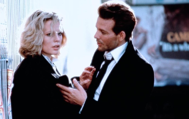 igor_funt's tweet image. «Девять с половиной недель» 40 лет спустя. Трансгрессия ненаступающего оргазма

Нудно, нуднее не бывает, ребята… Знаете, хотел назвать рецензию «Старушка за окном, или От Бандераса не убежишь» — да показалось пошловато, нет? — webkamerton.ru/2025/02/devyat…