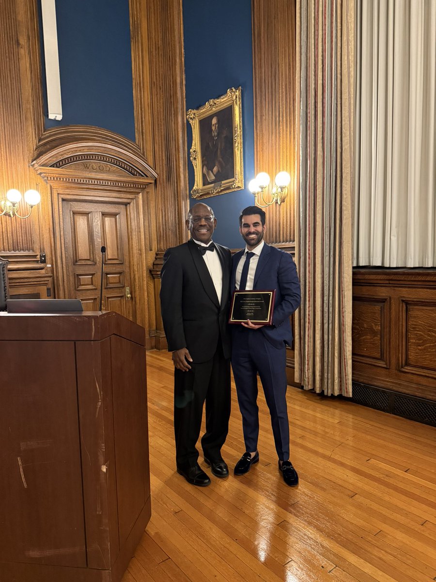 JeffreyFarma's tweet photo. Congrats to first place winner @ChataniMD of the 9th Annual Chris Tzarnas MD @PhilAcadSurgery Research Competition for his presentation on Lymph Nodes and #colorectalcancer with @AMVillanoMD @FoxChaseSurgOnc @FoxChaseCancer @SocSurgOnc @ASCRS_1 @AcademicSurgery @TempleHealth https://t.co/zO2dU2Pz2c