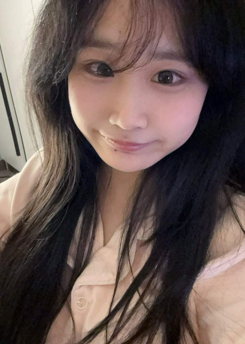 大噶吼~好久不见！
前段时间补气血
总算把头发养回来了_(:зゝ∠)_ 

给精神股东们看看成效