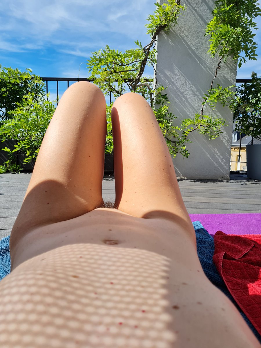 Merline25906205's tweet photo. Archive estivale pour ceux qui préfèrent les choses plus douces....

Belle journée à vous.

#sendnude https://t.co/k1uPRUsdEE