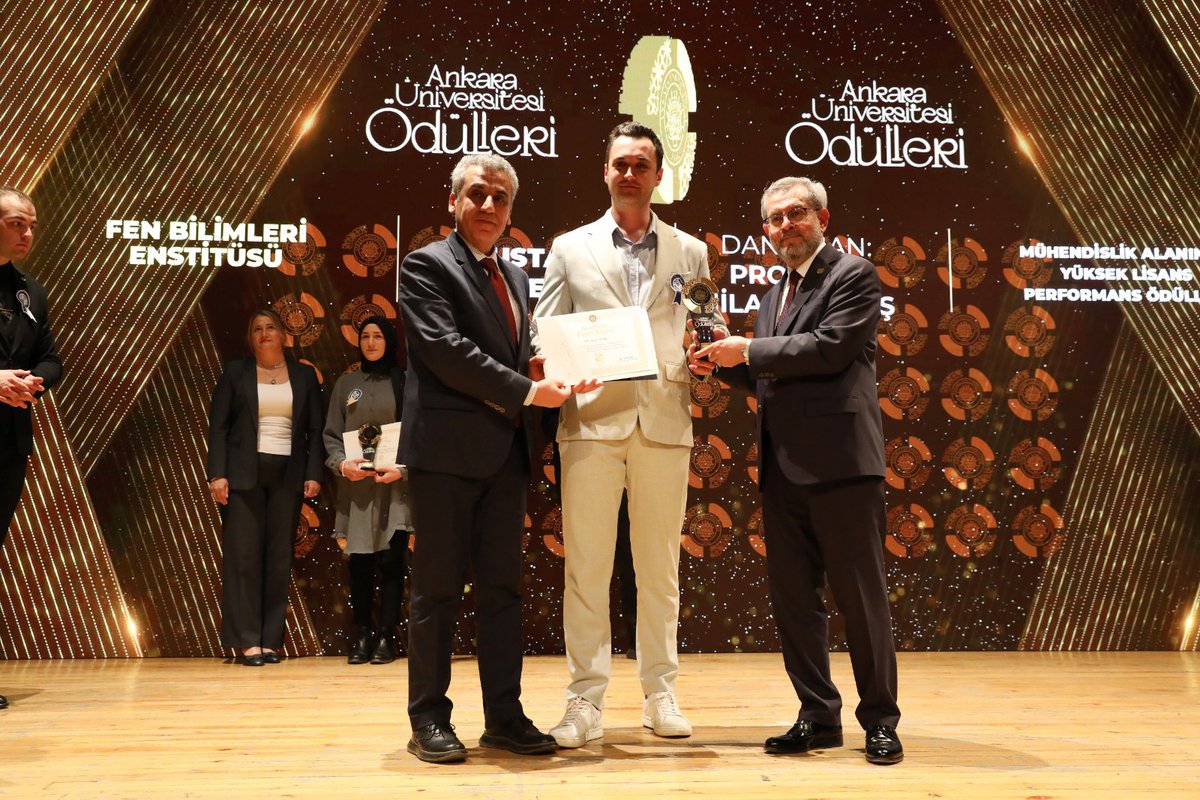 Goktashil's tweet photo. Mustafa, yüksek lisans çalışmalarında TUBİTAK 1001 projesi, Q1 yayını, konferans bildirileri ve patent çıktısı ile 2024 Ankara Üniversitesi Ödülleri kapsamında Mühendislik Fakültesi Yüksek Lisans Performans Ödülü'nü fazlasıyla hak ettin. Tebrikler 👏👏🎉✨
@Ank_Muh 
@ankarabme https://t.co/bETlglaGve