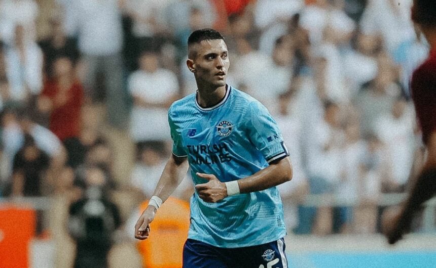 scout_cro's tweet photo. Jovan #Manev arrives today in Rijeka and will become the new @NKRijeka player.
It's confirmed by their president. https://t.co/mnHPOZY5Gc