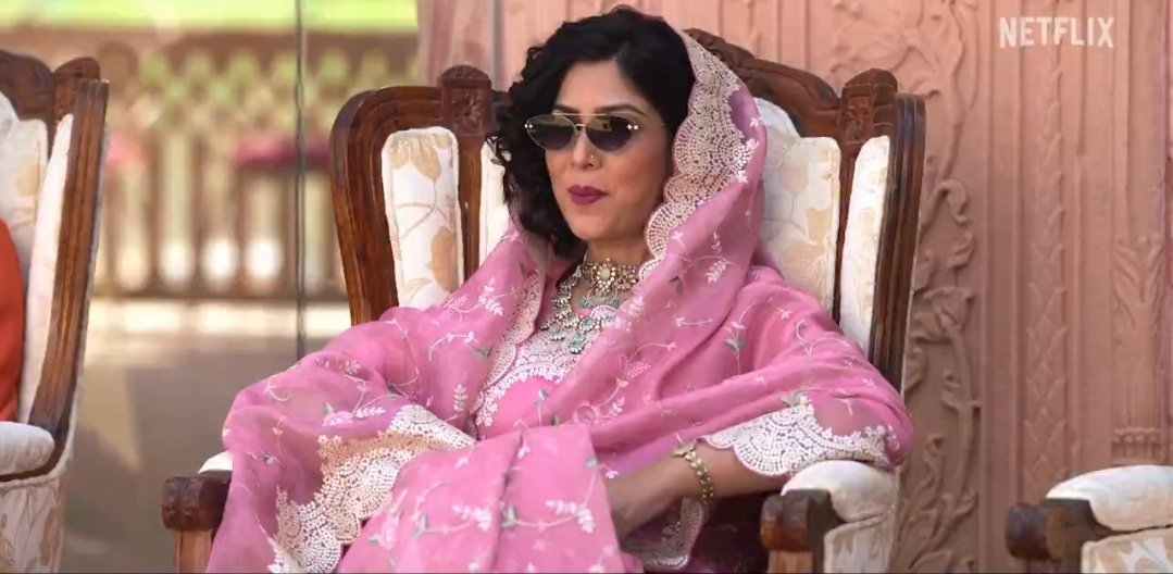 SakshiTworld's tweet photo. Who is this diva !??? https://t.co/TVu6XJrEtJ