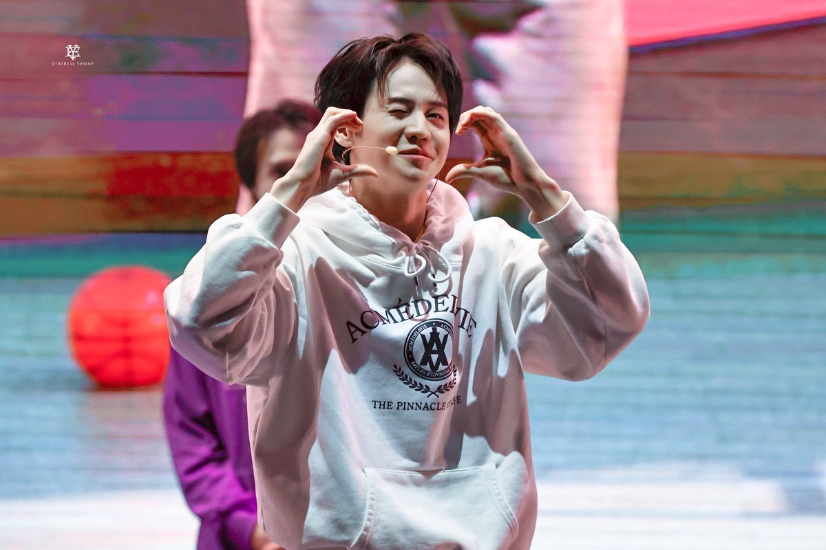 YoseobToday's tweet photo. https://t.co/h8A0g8UwS5