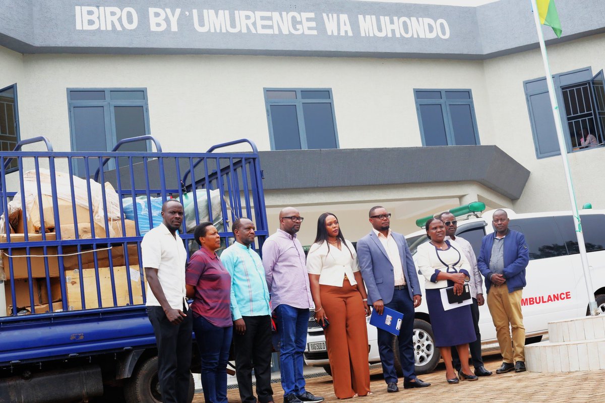 Ubuyobozi bwa <a href="/GakenkeDistrict/">Gakenke District</a>,  bwishimiye kwakirira imbangukiragutabara n'ibikoresho by'ubuvuzi, Ikigo Nderabuzima cya Muhondo muri <a href="/muhondosector/">muhondosector</a>  cyahawe n'umufatanyabikorwa <a href="/hfils2020/">Juvens Fils.H</a> uvuka muri uwo Murenge, binyuze mu mushinga yatangije witwa UMWANA ABEHO
#UmuturageKuIsonga