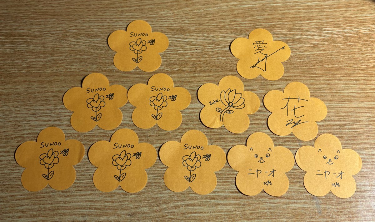 0xy_es's tweet photo. ENHYPEN イルコン ライブ LIVE
ヒスン ジェイ ジェイク ジョンウォン ソヌ
買取 譲渡 落下物 花びら メッセージ

譲 ▷ FATE+ LIVE落下物(花弁)
求 ▷ 買取

お求めの方には画像２枚目の落下物もおまけでお付けいたします！
別投稿と纏めてのお譲りも可能です！
お気軽にお声掛けください🙇🏻‍♀️🙇🏻‍♀️🙇🏻‍♀️ https://t.co/aMizvyOJmw