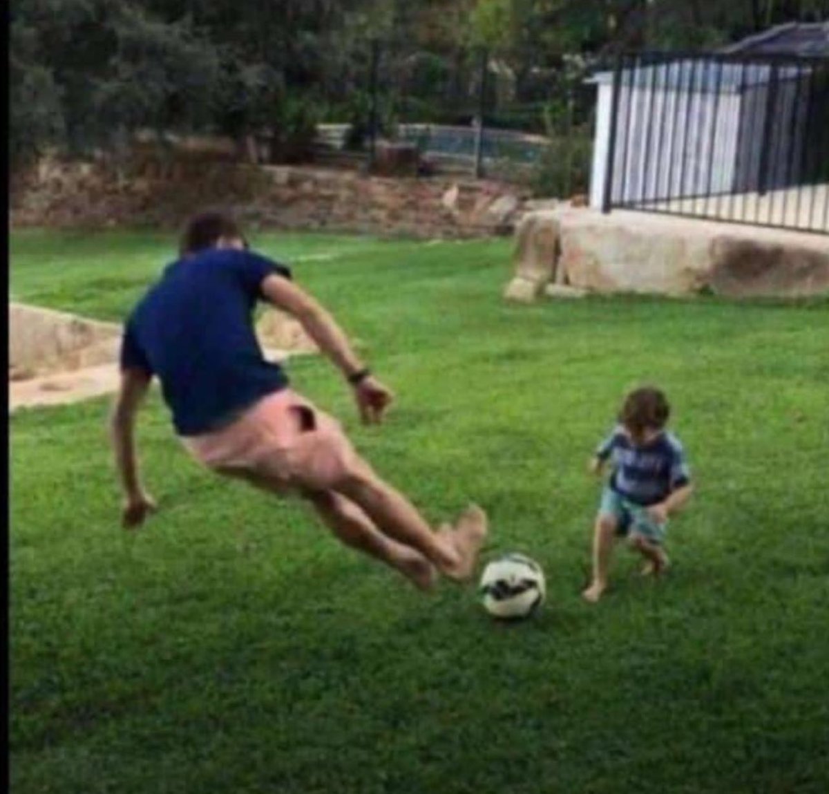 baba_lamah's tweet photo. @ombachi13 Hard tackle 😂 https://t.co/7EtDxNPgWB