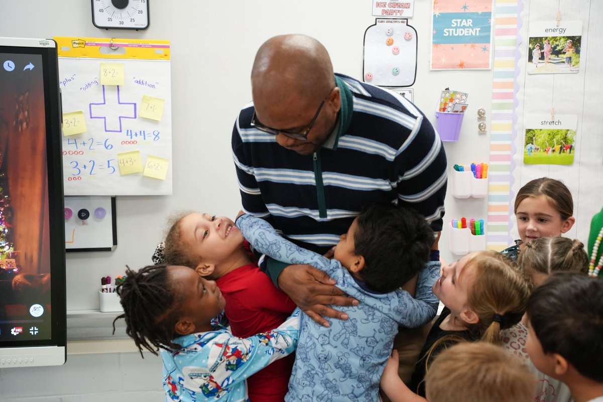 bcsdschools's tweet photo. It's official, BCSD is South Carolina's school district with the second-highest starting teacher salary. Looking to make a positive difference? It's time you found your home in Berkeley County. APPLY NOW - https://t.co/eCPlDY4hyv https://t.co/oTZxSbBOSk