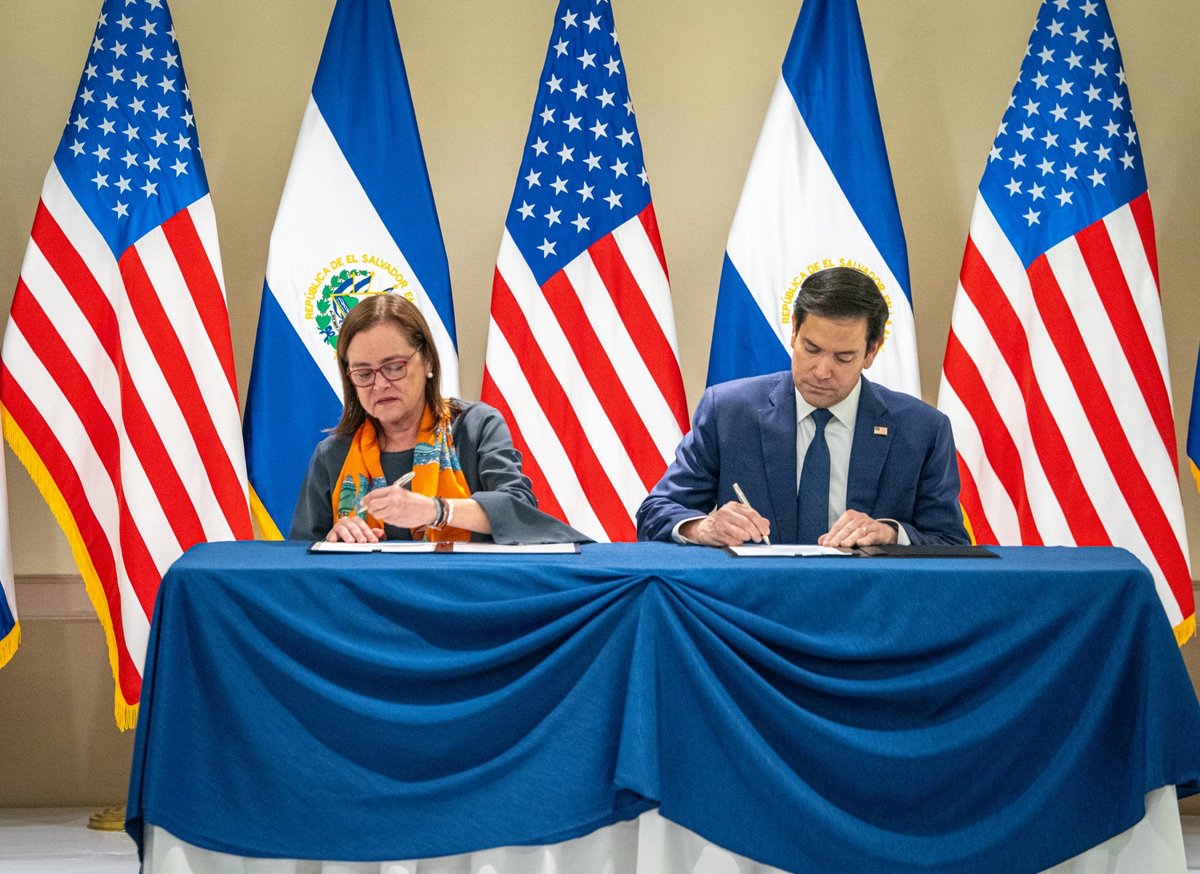 While in El Salvador, I signed a memorandum of understanding on strategic civil nuclear cooperation with Foreign Minister <a href="/CancillerAleHT/">Alexandra Hill Tinoco</a>. This cooperative MOU strengthens the U.S.-El Salvador bilateral relationship and helps promote mutual economic prosperity and advance our