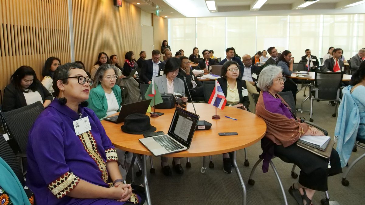 IOMAsiaPacific's tweet photo. Labour migration governance requires collaboration. ​
​
At today’s #ColomboProcess side event, @UNmigration, @ILO, @UN_Women and partners engaged governments &amp; civil society in exploring solutions to strengthen protections and  enhance opportunities for migrant workers. ​
#GCM https://t.co/9rjjoAKUp2