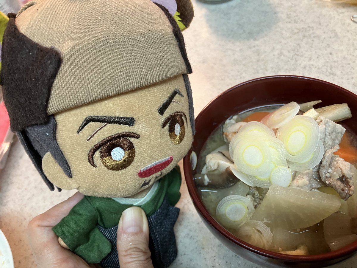 komaT_BLove's tweet photo. 🦷かずどの！ひさかたぶり の とんじる！

寒くなりました☺️こういうのがご馳走ですね😃

#タイバニ豚汁部 https://t.co/7mUXfsTO2i