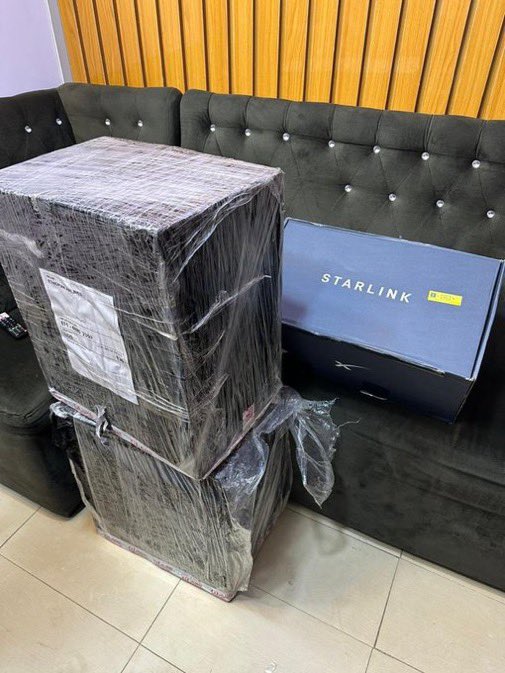 Primegadget_'s tweet image. Exciting news! Starlink just got even better with new stock arrivals and the convenience of pay-on-delivery in Abuja and Lagos! 🌍📦 Whether you're streaming, working, or exploring the digital world, seamless internet is now within reach. Don’t miss out #Abuja #Lagos #starlink