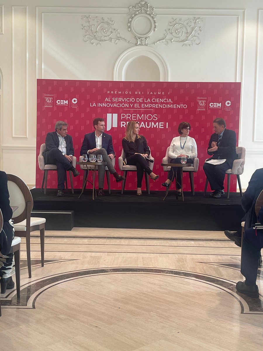 Premios Rei Jaume I (@premiosreijaume) on Twitter photo Visión a largo plazo de los estudios, una oficina específica de coordinación entre empresas e investigadores y sueldos dignos han sido algunas de las conclusiones del coloquio posterior entre Carlota Escutia <a href="/IACT_divulga/">IACT - CSIC</a>, <a href="/DrTinahones/">Francisco Tinahones</a> Virginia Calvo y Francisco Javier Jiménez. Visión a largo plazo de los estudios, una oficina específica de coordinación entre empresas e investigadores y sueldos dignos han sido algunas de las conclusiones del coloquio posterior entre Carlota Escutia <a href="/IACT_divulga/">IACT - CSIC</a>, <a href="/DrTinahones/">Francisco Tinahones</a> Virginia Calvo y Francisco Javier Jiménez.