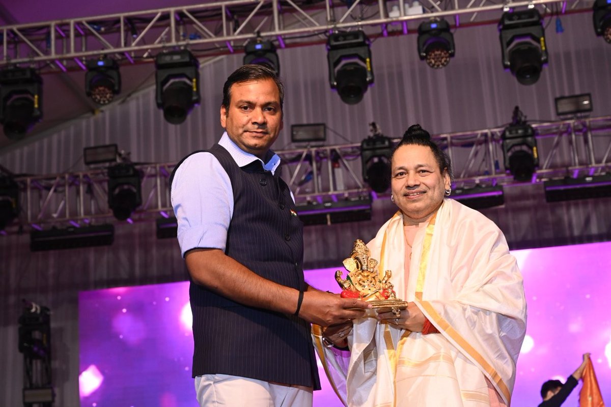 dome_world's tweet photo. The Founder’s Day celebrations at the World Peace Dome ended on a magical note with an incredible performance by @Kailashkher and the Kailasa band! Their soulful voice, energetic music, and deep spiritual essence filled the air, creating a beautiful atmosphere of joy and unity.

The event marked the birthday of Revered Prof. Dr. Vishwanath Karad, the visionary behind MAEER’s MIT Group of Institutions and the creator of the World Peace Dome. It was a day of reflection, gratitude, and celebration, bringing together esteemed guests, dignitaries, and students to honour his lifelong dedication to education, spirituality, and world peace.

As the evening progressed, the intriguing music united everyone in a shared experience of the music. The melodies filled the air, creating an unforgettable moment of togetherness. It was the perfect ending to a memorable Founder's Day dedicated to wisdom, excellence, and peace.

#KailashKher #FoundersDayCelebration #BharatAsmitaNationalAward #MITWPU #MITSOG