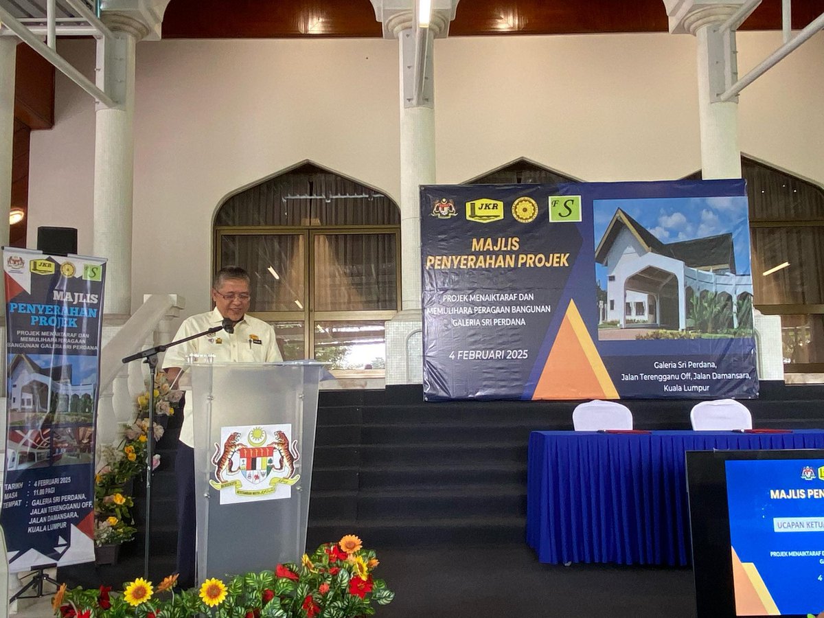 TkpkrBangunan's tweet photo. 4 Feb 25 - Majlis Penyerahan Projek Siap Majlis Serahan Projek Galeria Sri Perdana, Kuala Lumpur yang disempurnakan oleh YBhg Datuk Seri KSU  KPN bersama YBhg Datuk Wira KPKR. 
@moworksmy @IPJKR_Official @RoslanisE @IEsa2018 @CKBA2_JKR https://t.co/P9ikhlDGCc