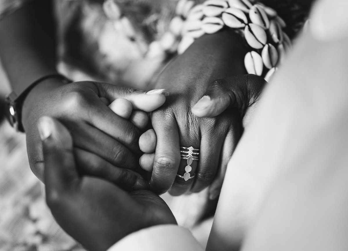 Nudestudio237's tweet photo. Traditional Wedding Day… Grace &amp; Eric 🔥 🔥 🔥 🔥 Always Into Those Details….  
.
.
.
.
#237eventplanners #237photographer #237events #237Traditional #cameroonphotographer https://t.co/mWT6cVt08f