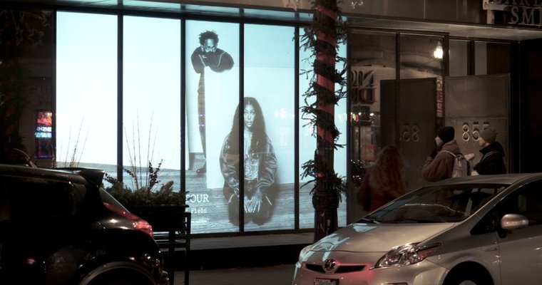 Super Bowl LIX halftime star Kendrick Lamar’s tour features immersive digital window. Visual Feeder transforms urban retail windows into dynamic digital canvases through advanced projection mapping technology. ow.ly/Kika105YGzY