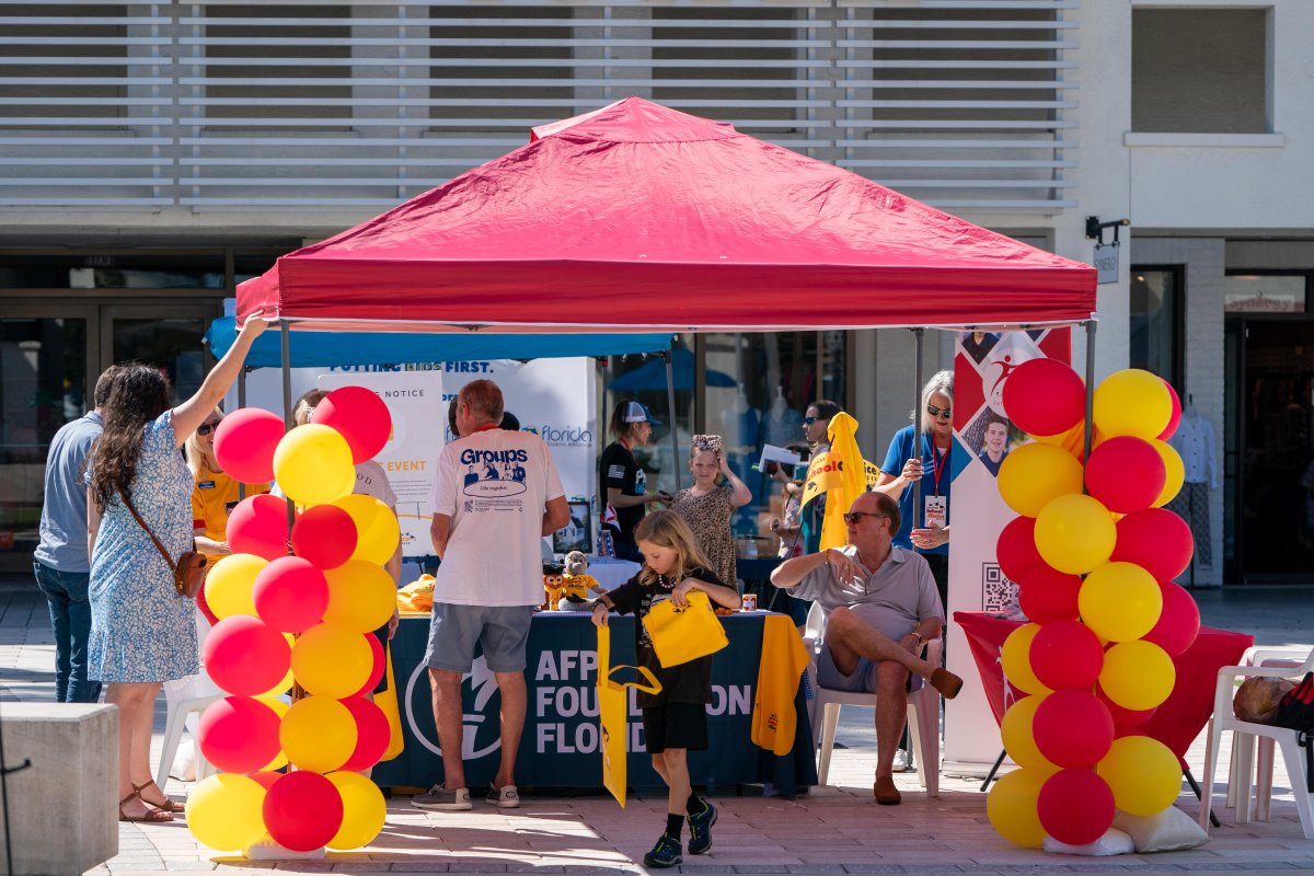AFPF_FL's tweet photo. The Fort Myers #NationalSchoolChoiceWeek fair was an absolute blast this past Saturday! It was inspiring to see so many families exploring their options for a brighter future. Thank you to everyone who joined us – the energy and enthusiasm were unmatched! #AFPFoundation #Flapol https://t.co/0gu6GOTVCo