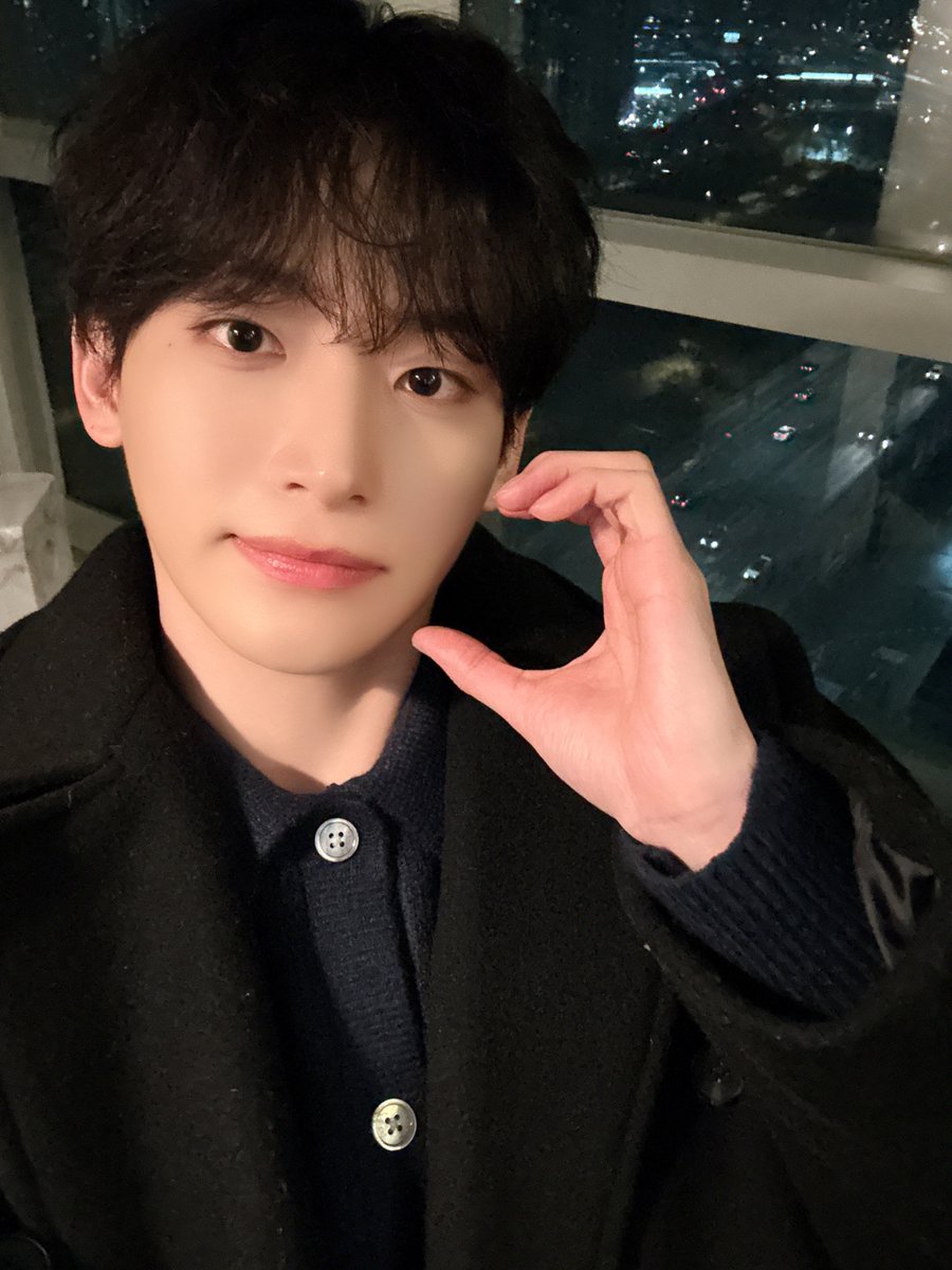 [📸]
정모 'HAPPY BIRTHDAY' Cover
⠀
정모가 러비티에게 듣고 싶던 말💌
𝑯𝑨𝑷𝑷𝒀 𝑩𝑰𝑹𝑻𝑯𝑫𝑨𝒀🎂💖
⠀
-러비티를 사랑하는 중인 정모가-
⠀
#CRAVITY #크래비티
#정모 #JUNGMO
#HAPPYJUNGMODAY
#모짱이_생축
#C_Plus