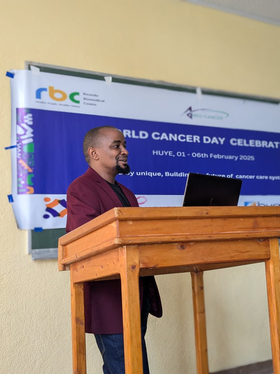MedcancerRwa's tweet photo. Huge thanks to Dr Djibril, Pathologist at @chu_butare and @RBCRwanda
representative for his valuable insights at our workshop on "Importance and Opportunities of Youth Participation in Cancer Control and Advocacy."
Your expertise was invaluable! #YouthInCancerCare https://t.co/zPnVPtG3qz