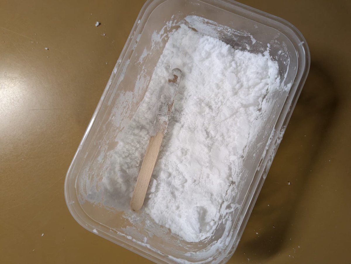 Rotherhamcreat2's tweet photo. We had a wonderful time @SHerringthorpe
with our Weather Science Family Learning session. Yr 3 children and families created a Tornado in a Jar, A Wind Chime and created their our snow. Great team work and lots of scientific weather facts. #fabulousfamilies #learningtogther https://t.co/5AmtQwDpub