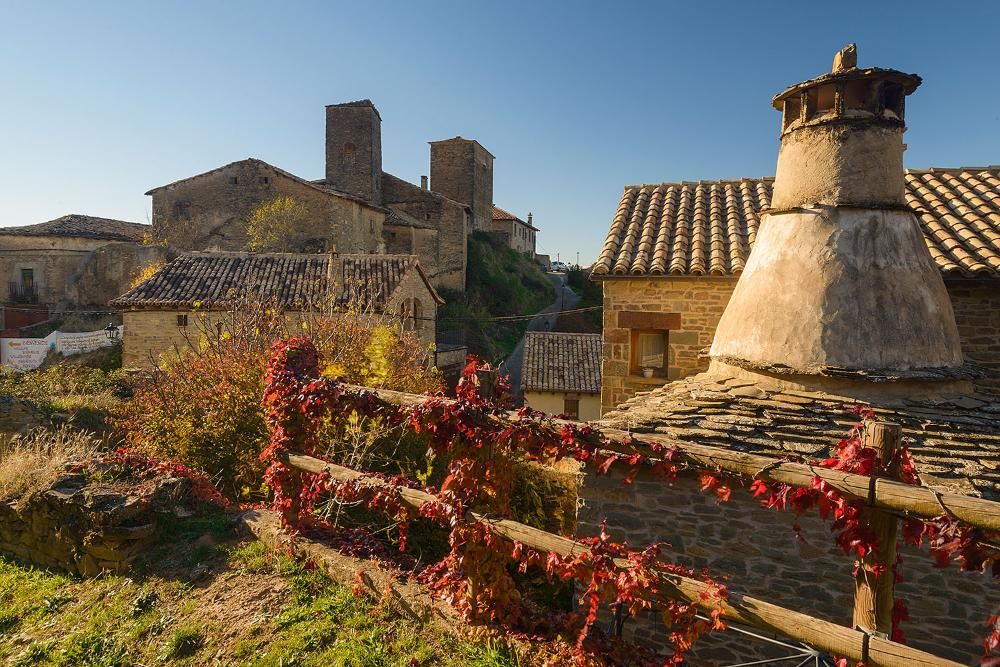 CSantiagoAragon's tweet photo. ¿Puede que Arrés sea el mejor lugar del mundo para otear el horizonte? 

Descúbrelo mañana, que comienzan sus fiestas mayores. https://t.co/Qx3fJuqsyd