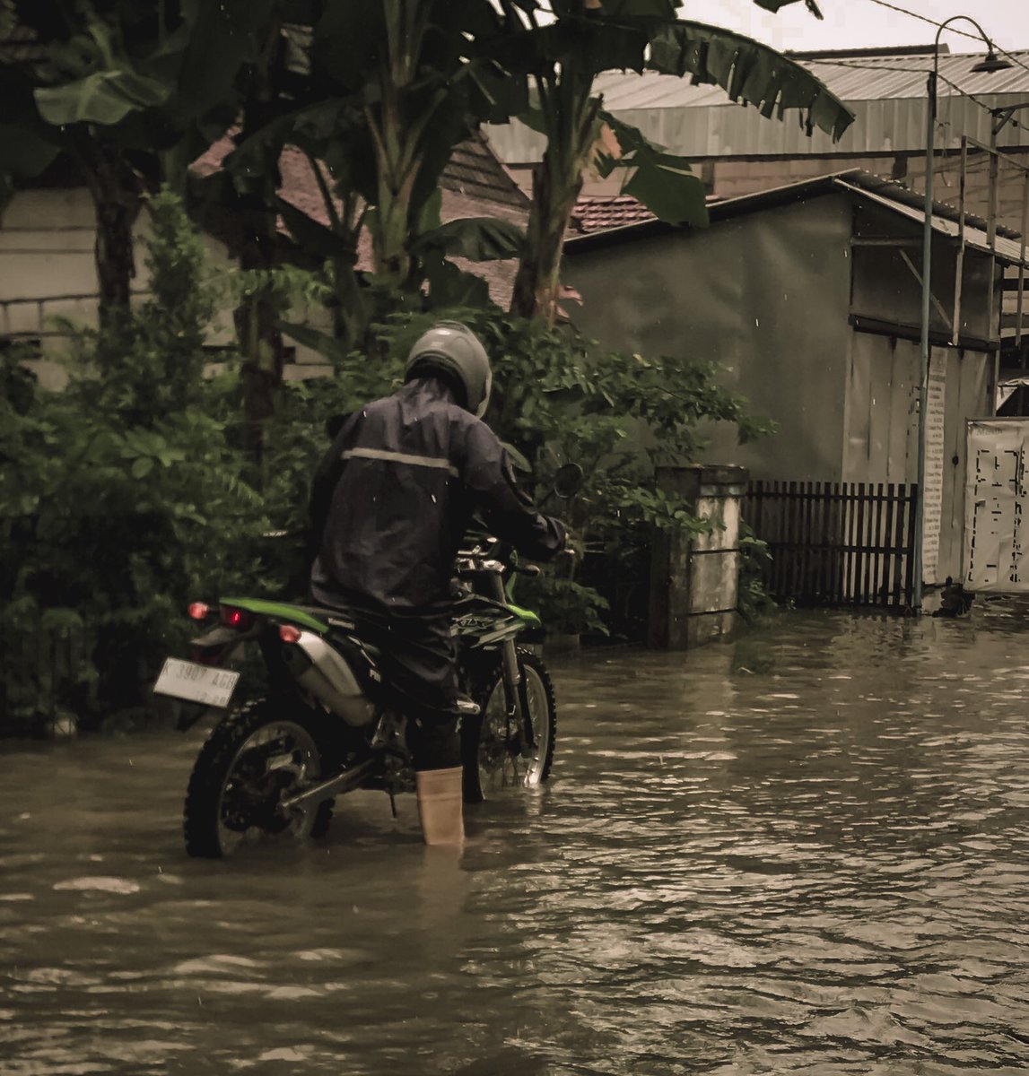 pedrocchilatte's tweet photo. ada sebuah cerita yg tidak dapat dijelaskan mudah dengan kata-kata https://t.co/EVgRLpMpP7