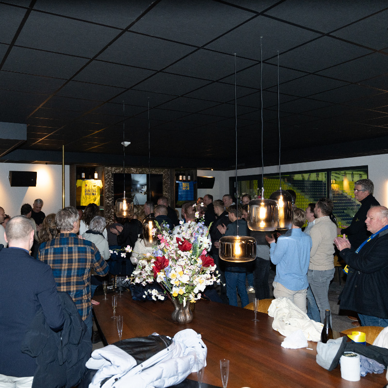 SCCambuurLwd's tweet photo. 🔝 De eerste skybox in het nieuwe Kooi Stadion is officieel geopend!

𝙎𝙩𝙞𝙘𝙝𝙩𝙞𝙣𝙜 𝘾𝙚𝙧𝙫𝙪𝙨 𝙈𝙖𝙜𝙣𝙪𝙨 👏