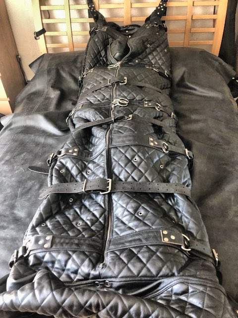 Another amazing custom order when a customer wanted a full width bed bag with lots of options!!